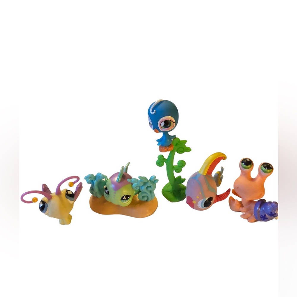 Lot of Littlest Pet Shop Pets plus accessories Snail Fish Bird